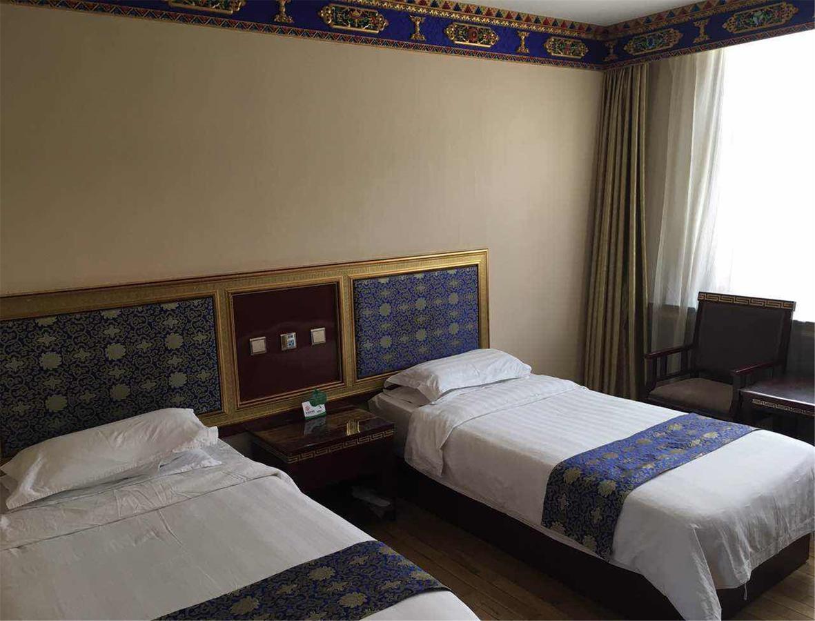 Overseas Tibetan Hotel Xiahe Bagian luar foto